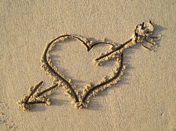 0_1731207001770_Love-spells-in-beach-islands.jpg